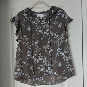 Nordstrom Rack Gray Floral Scoop Neck Short Sleeve Blouse